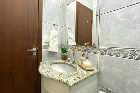 Casa para alugar com 300m², 4 quartos e 4 vagas Casa para alugar com 300m², 4 quartos e 4 vagasBanheiro