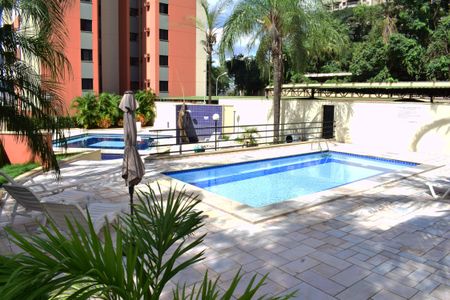 Apartamento para alugar com 79m², 2 quartos e 2 vagasÁrea comum - Piscina