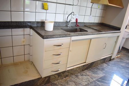 Apartamento para alugar com 79m², 2 quartos e 2 vagasCozinha - Armários