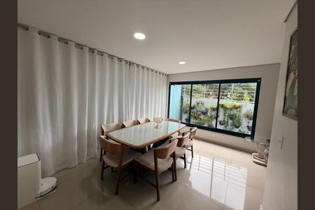 Casa para alugar com 140m², 3 quartos e 5 vagas