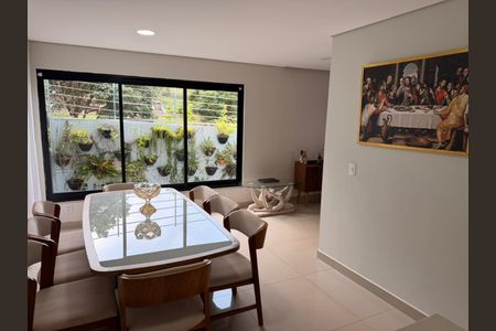 Casa para alugar com 140m², 3 quartos e 5 vagas