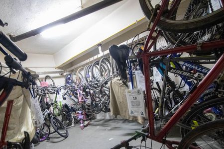 Apartamento à venda com 62m², 3 quartos e 2 vagas Apartamento à venda com 62m², 3 quartos e 2 vagasBicicletário