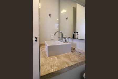 Apartamento à venda com 62m², 3 quartos e 2 vagas Apartamento à venda com 62m², 3 quartos e 2 vagasBanheiro da Suíte