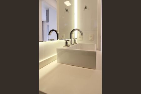 Apartamento à venda com 62m², 3 quartos e 2 vagas Apartamento à venda com 62m², 3 quartos e 2 vagasBanheiro