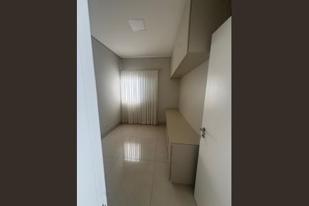 Quarto 1 de casa de condomínio para alugar com 3 quartos, 221m² em Gávea, Uberlândia