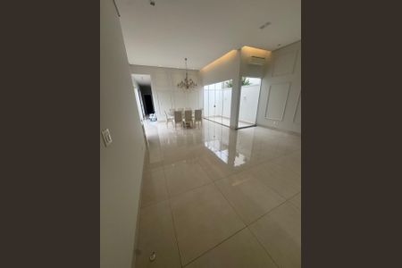 Sala de casa de condomínio para alugar com 3 quartos, 221m² em Gávea, Uberlândia