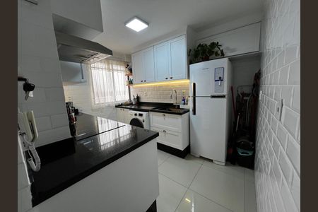 Apartamento à venda com 56m², 2 quartos e 1 vaga Apartamento à venda com 56m², 2 quartos e 1 vagaCozinha