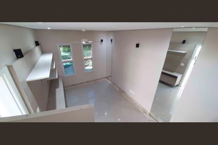 Casa de condomínio à venda com 180m², 4 quartos e 4 vagas Casa de condomínio à venda com 180m², 4 quartos e 4 vagasSala de Estar