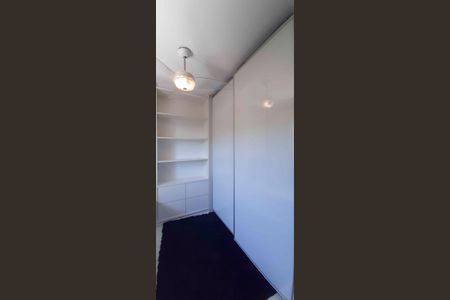 Casa de condomínio à venda com 180m², 4 quartos e 4 vagas Casa de condomínio à venda com 180m², 4 quartos e 4 vagasQuarto 2