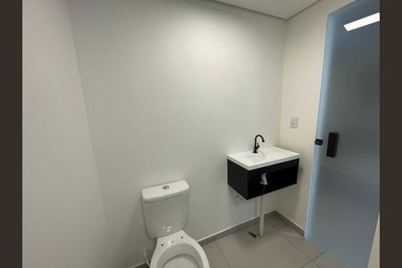 Studio para alugar com 26m², 1 quarto e sem vaga Studio para alugar com 26m², 1 quarto e sem vagaBanheiro social