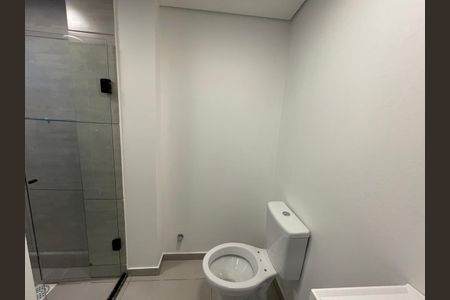 Studio para alugar com 26m², 1 quarto e sem vaga Studio para alugar com 26m², 1 quarto e sem vagaBanheiro social