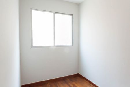 quarto 2 de apartamento para alugar com 3 quartos, 65m² em Buritis, Belo Horizonte