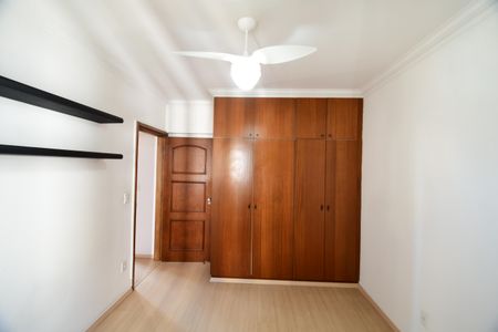 Quarto 1 de apartamento à venda com 2 quartos, 74m² em Cambuí, Campinas