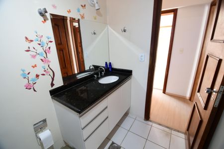 Apartamento à venda com 74m², 2 quartos e 1 vagaBanheiro