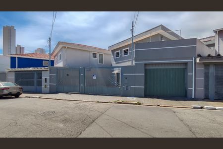 Casa à venda com 300m², 4 quartos e 4 vagasFachada