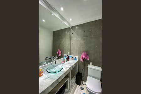Apartamento à venda com 70m², 2 quartos e 1 vaga Apartamento à venda com 70m², 2 quartos e 1 vagaBanheiro