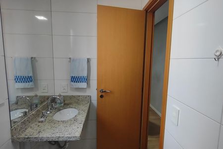 Apartamento para alugar com 65m², 2 quartos e 2 vagas Apartamento para alugar com 65m², 2 quartos e 2 vagasBanheiro