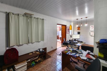 Casa à venda com 200m², 3 quartos e 2 vagasEscritório 
