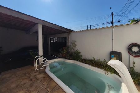 Casa à venda com 200m², 3 quartos e 2 vagasQuintal - Garagem