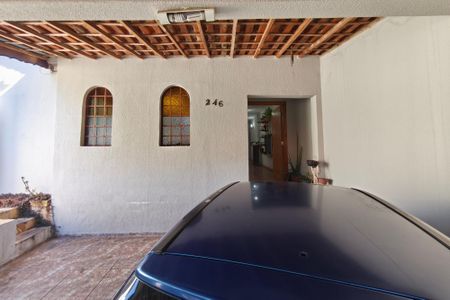 Casa à venda com 200m², 3 quartos e 2 vagasQuintal - Garagem