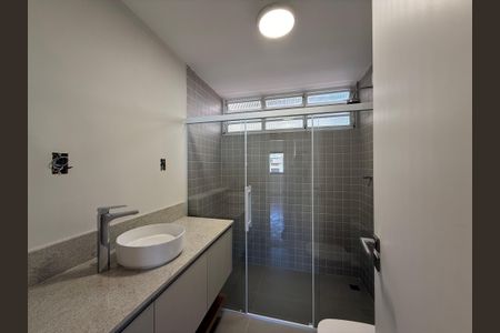 Apartamento para alugar com 86m², 2 quartos e 1 vaga Apartamento para alugar com 86m², 2 quartos e 1 vagaBanheiro 1