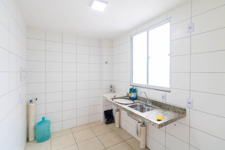 Apartamento para alugar com 48m², 2 quartos e 1 vaga Apartamento para alugar com 48m², 2 quartos e 1 vagaCozinha e Área de Serviço