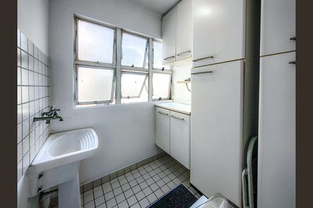 Apartamento à venda com 66m², 3 quartos e 2 vagas Apartamento à venda com 66m², 3 quartos e 2 vagasCozinha e Área de Serviço
