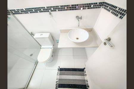 Apartamento à venda com 66m², 3 quartos e 2 vagas Apartamento à venda com 66m², 3 quartos e 2 vagasBanheiro da Suíte