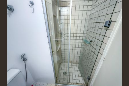 Apartamento à venda com 66m², 3 quartos e 2 vagas Apartamento à venda com 66m², 3 quartos e 2 vagasBanheiro social