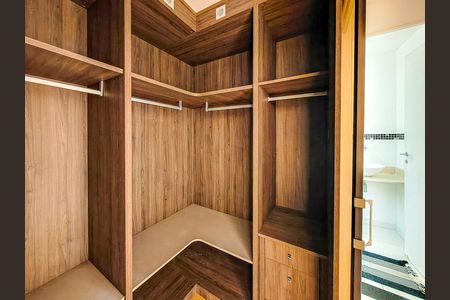 Apartamento à venda com 66m², 3 quartos e 2 vagas Apartamento à venda com 66m², 3 quartos e 2 vagasCloset da suíte