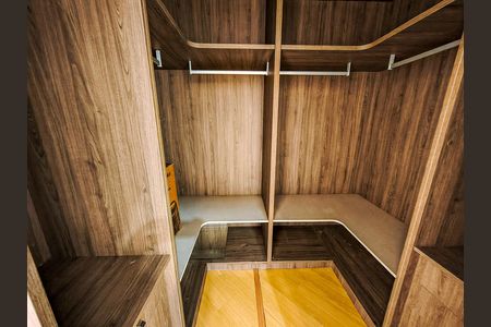Apartamento à venda com 66m², 3 quartos e 2 vagas Apartamento à venda com 66m², 3 quartos e 2 vagasCloset da suíte