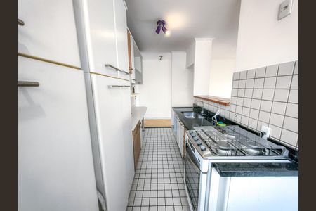 Apartamento à venda com 66m², 3 quartos e 2 vagas Apartamento à venda com 66m², 3 quartos e 2 vagasCozinha e Área de Serviço