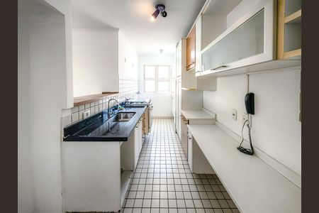 Apartamento à venda com 66m², 3 quartos e 2 vagas Apartamento à venda com 66m², 3 quartos e 2 vagasCozinha e Área de Serviço