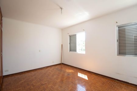 Casa para alugar com 400m², 5 quartos e 4 vagas Casa para alugar com 400m², 5 quartos e 4 vagasQuarto 2 - Suíte 1