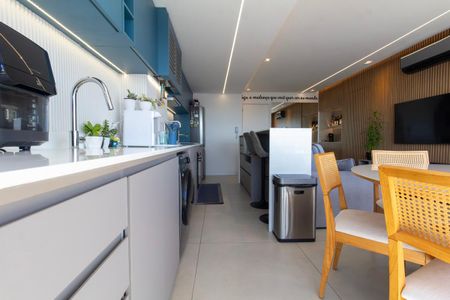 Apartamento para alugar com 60m², 2 quartos e 1 vaga Apartamento para alugar com 60m², 2 quartos e 1 vagaCozinha, Área de serviço e Varanda