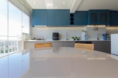 Apartamento para alugar com 60m², 2 quartos e 1 vaga Apartamento para alugar com 60m², 2 quartos e 1 vagaCozinha, Área de serviço e Varanda