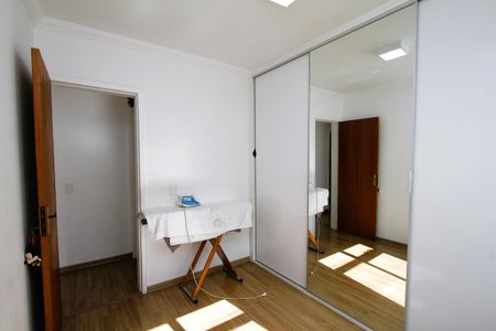 Apartamento à venda com 78m², 3 quartos e 2 vagasQuarto 2
