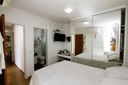 Apartamento à venda com 78m², 3 quartos e 2 vagasQuarto 3 - Suíte