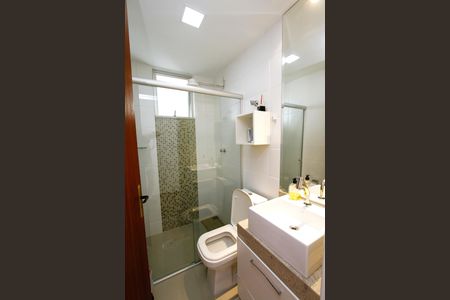 Apartamento à venda com 78m², 3 quartos e 2 vagasBanheiro Social