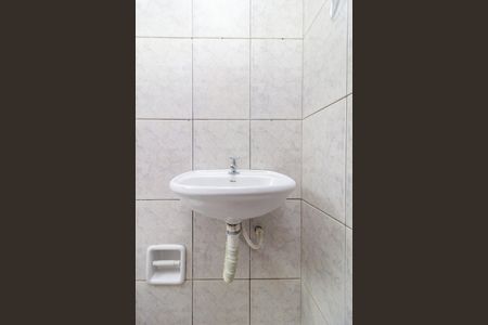 Casa para alugar com 44m², 1 quarto e sem vaga