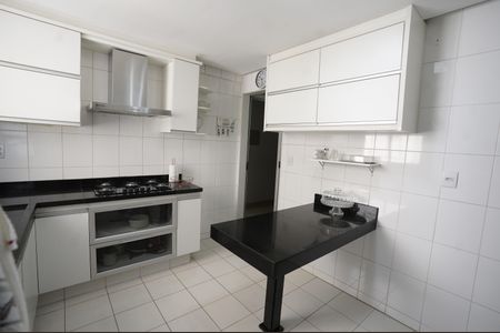 Apartamento para alugar com 120m², 3 quartos e 2 vagas