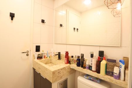 Apartamento para alugar com 38m², 2 quartos e sem vaga Apartamento para alugar com 38m², 2 quartos e sem vagaBanheiro