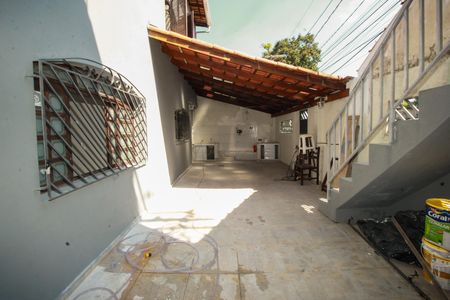 Garagem de casa à venda com 2 quartos, 300m² em Vila Bela Vista, Santo André