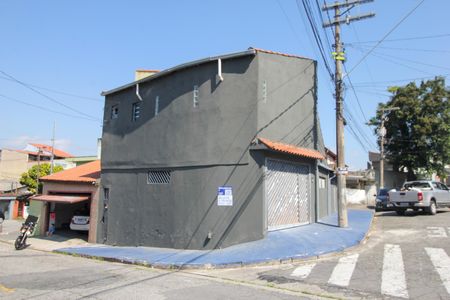 Placa instalada em 28/03/2026 com o código MLWT-243 de casa à venda com 2 quartos, 300m² em Vila Bela Vista, Santo André