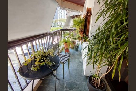 Apartamento à venda com 108m², 2 quartos e 2 vagas