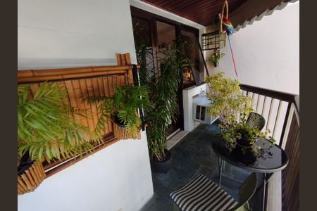 Apartamento à venda com 108m², 2 quartos e 2 vagas