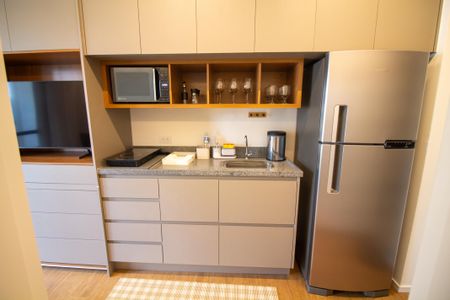 Cozinha de kitnet/studio para alugar com 1 quarto, 25m² em Vila Cordeiro, São Paulo
