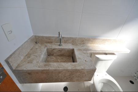 Casa à venda com 100m², 3 quartos e 1 vagaBanheiro do Quarto Suíte