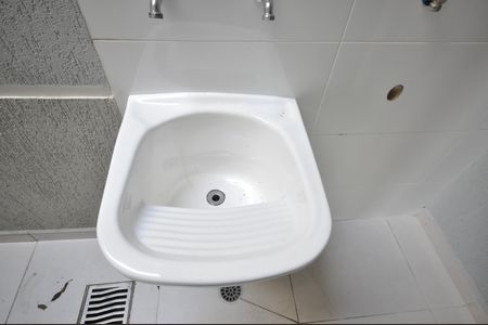Casa à venda com 100m², 3 quartos e 1 vagaÁrea de Serviço
