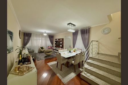 Sala  de casa para alugar com 4 quartos, 187m² em Chácara Monte Alegre, São Paulo